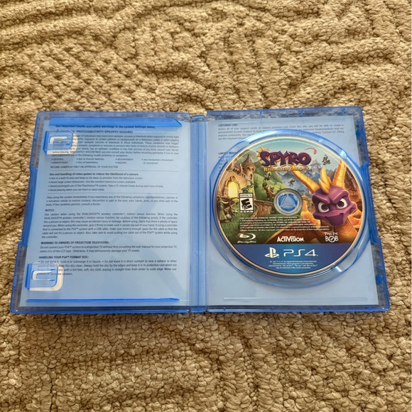 Spyro Reignited Trilogy for PS4 - Purple Cover - Picture 2 of 2